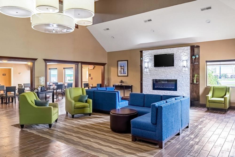 Comfort Inn & Suites Cincinnati Eastgate Exteriör bild