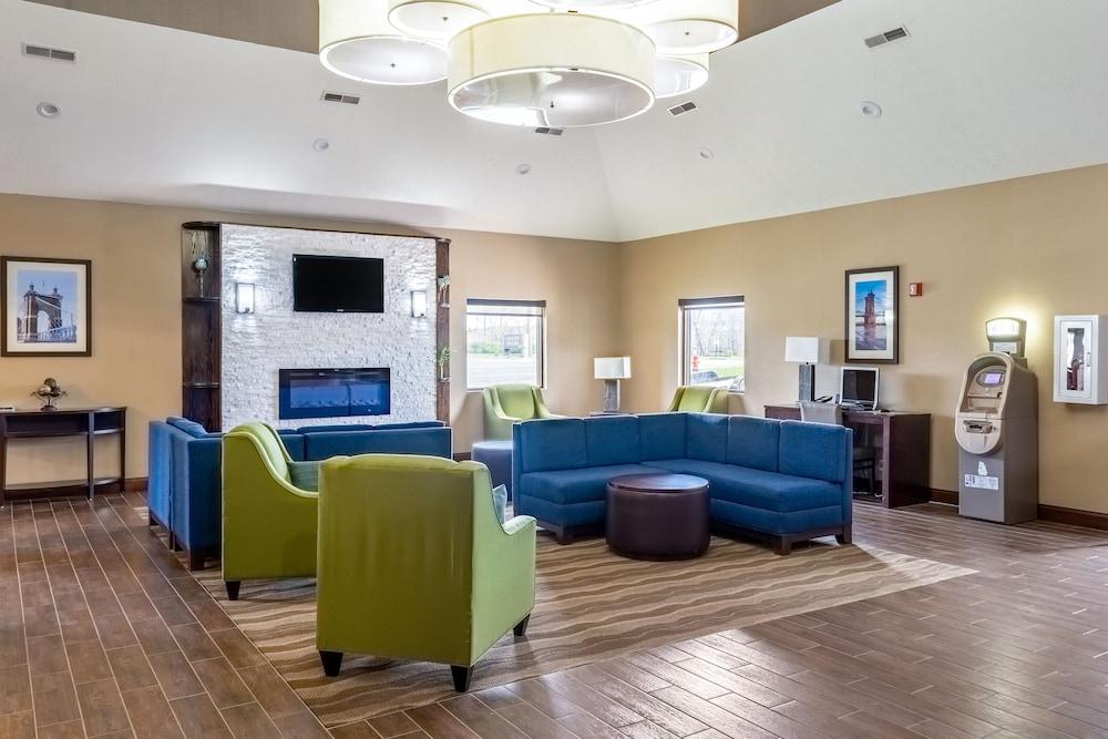 Comfort Inn & Suites Cincinnati Eastgate Exteriör bild