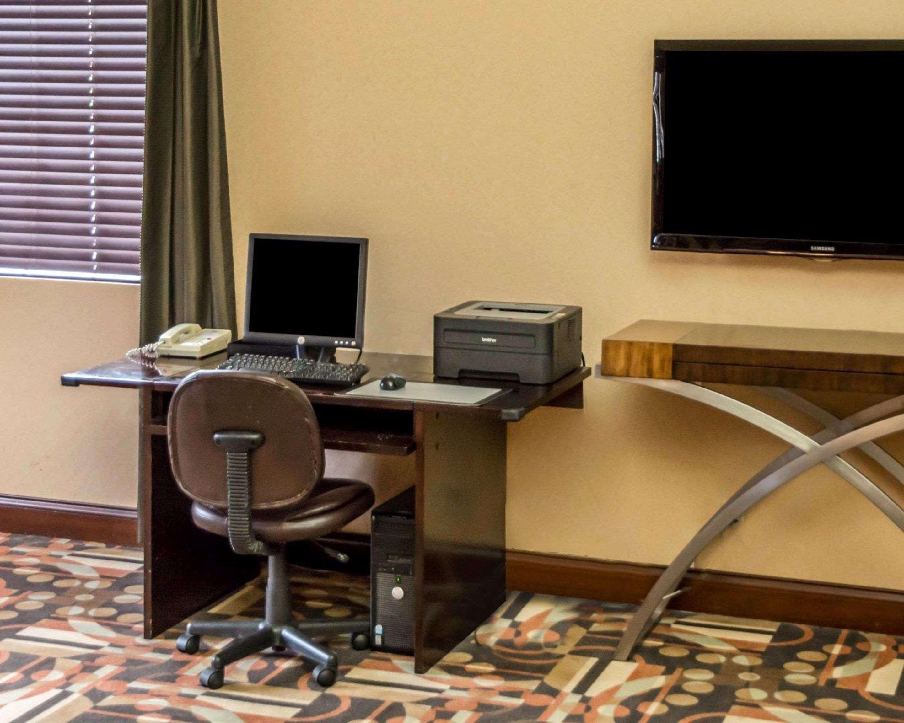 Comfort Inn & Suites Cincinnati Eastgate Exteriör bild