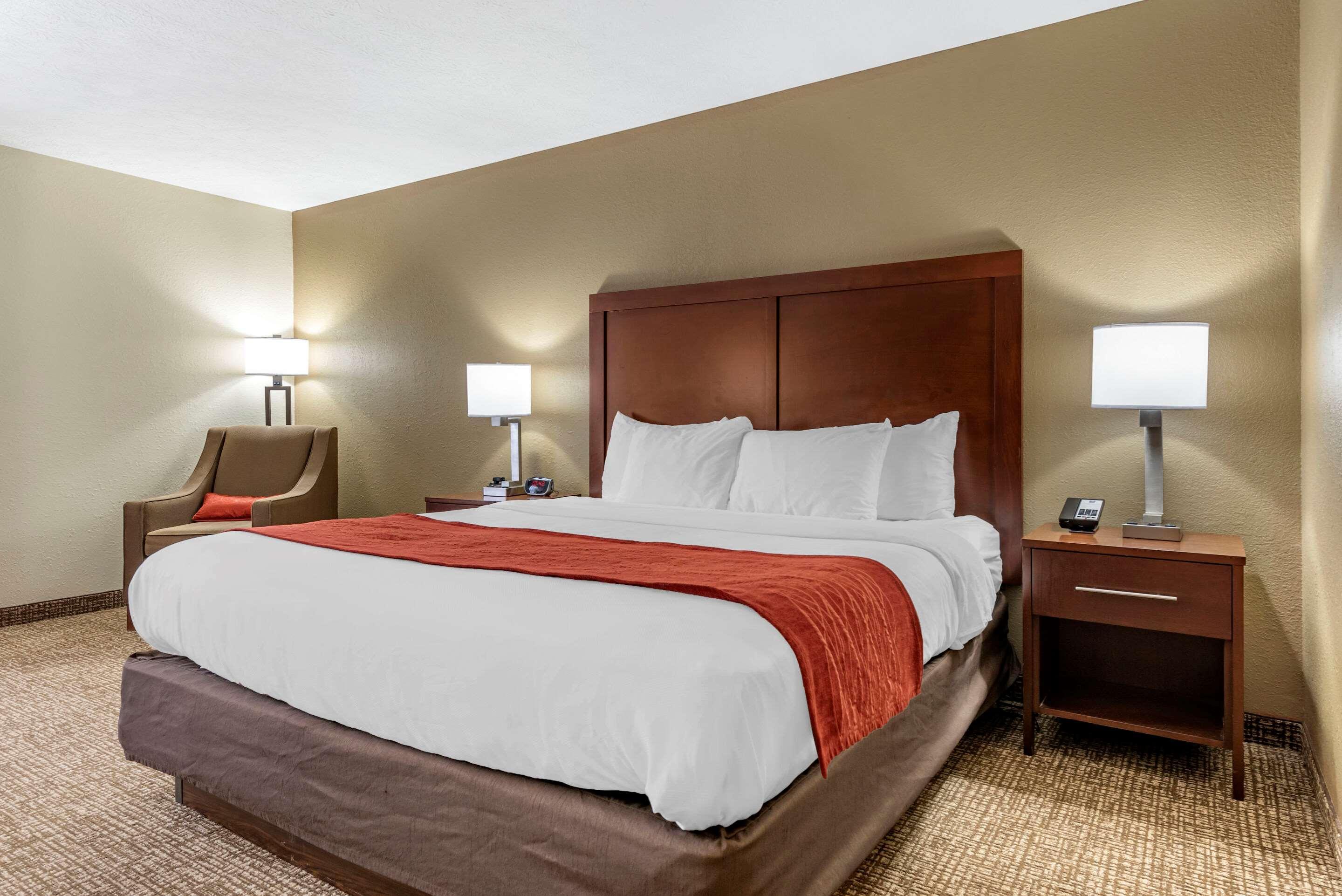 Comfort Inn & Suites Cincinnati Eastgate Exteriör bild