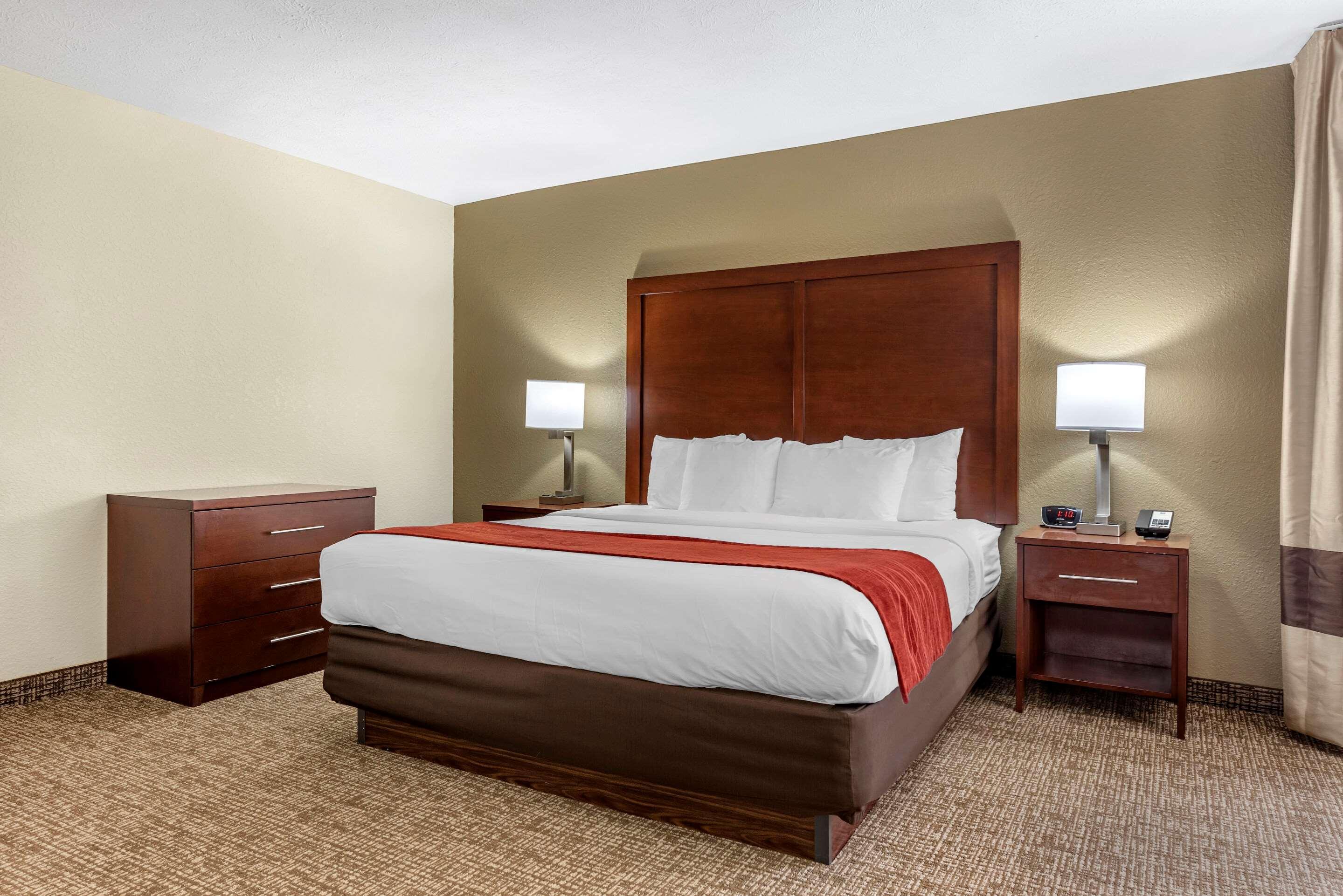 Comfort Inn & Suites Cincinnati Eastgate Exteriör bild