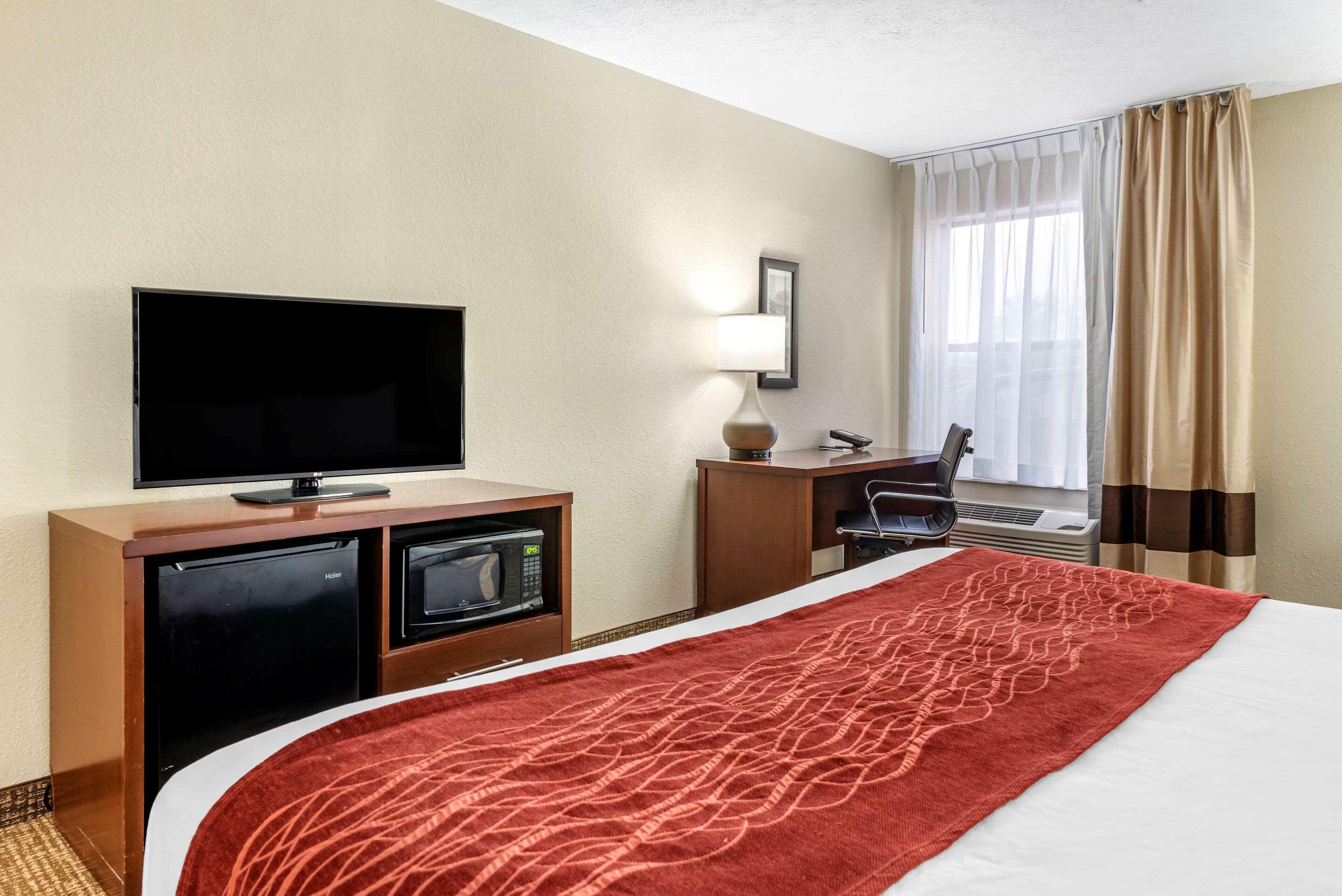 Comfort Inn & Suites Cincinnati Eastgate Exteriör bild