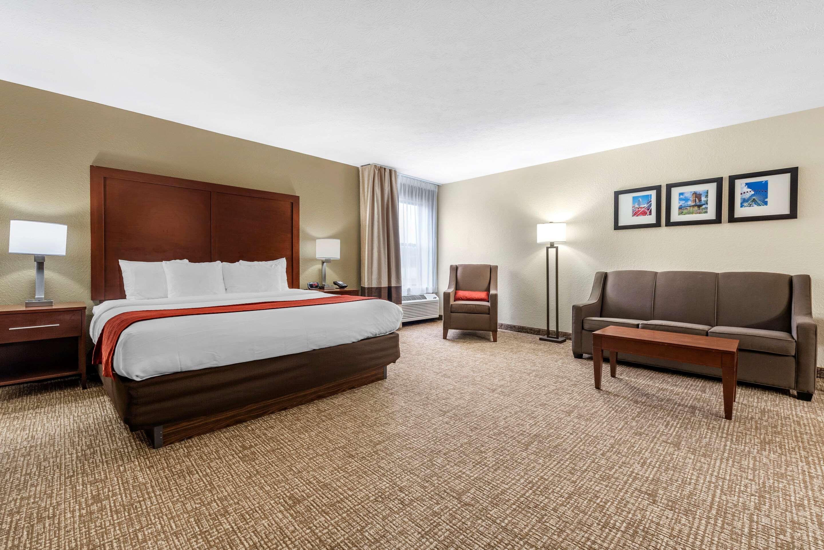 Comfort Inn & Suites Cincinnati Eastgate Exteriör bild