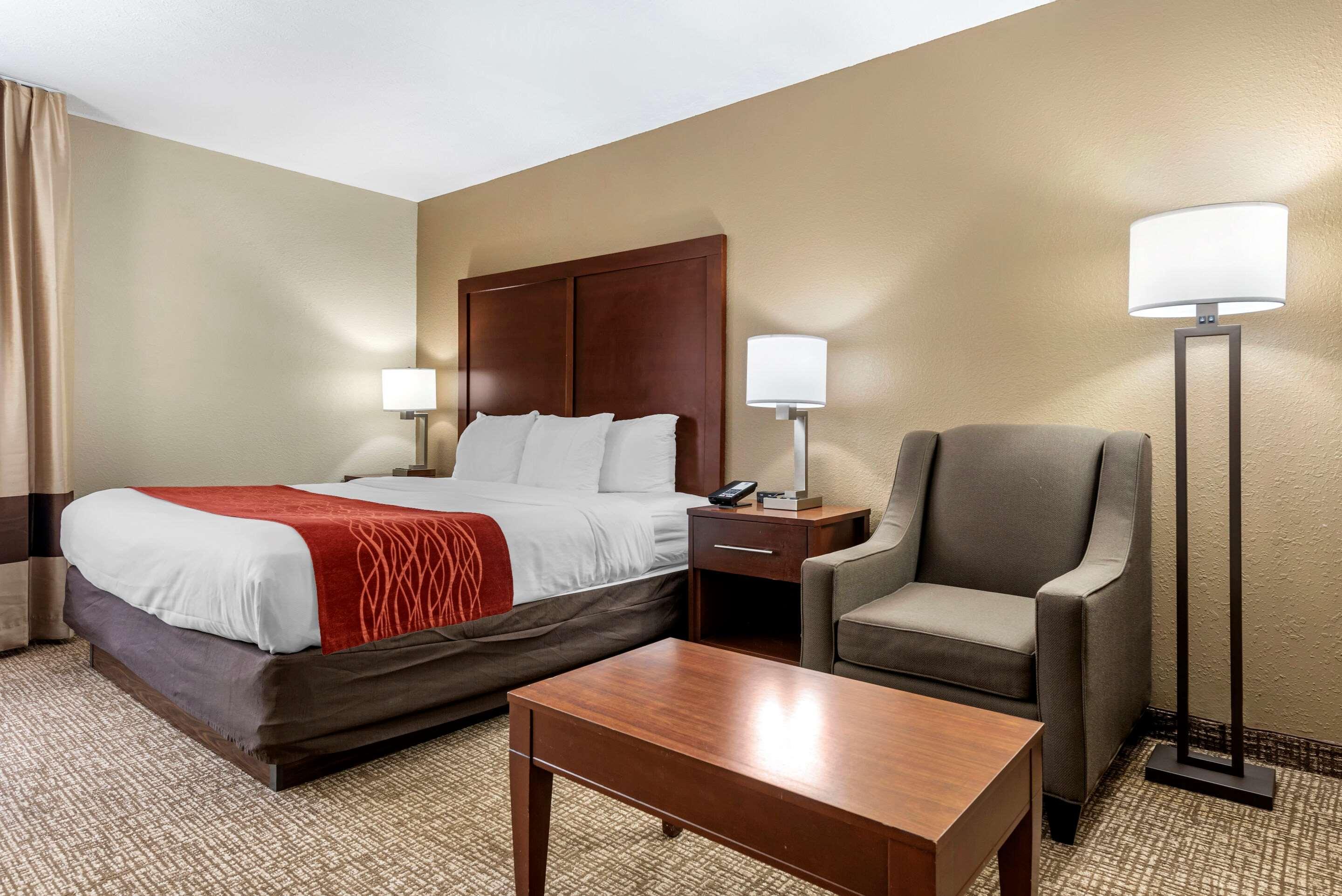 Comfort Inn & Suites Cincinnati Eastgate Exteriör bild