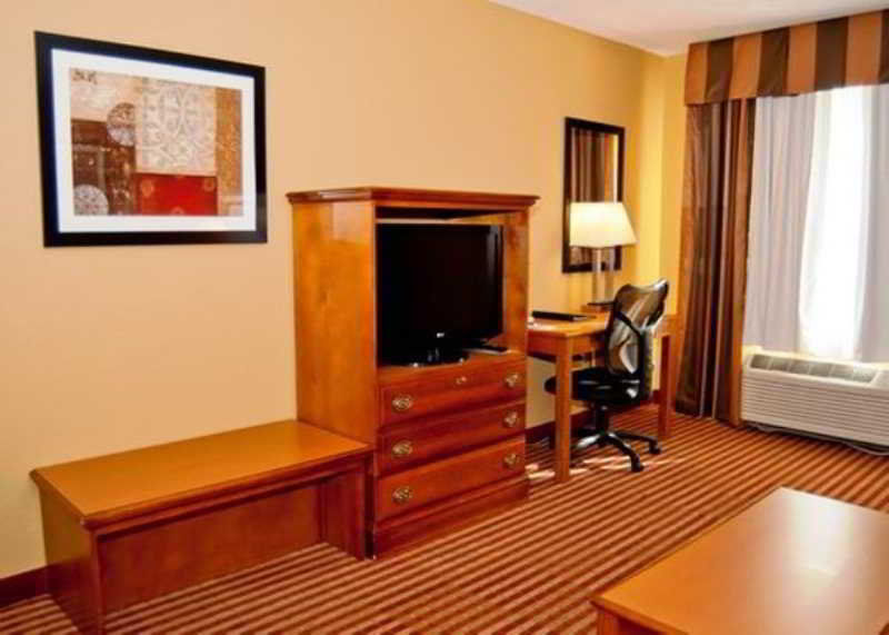 Comfort Inn & Suites Cincinnati Eastgate Rum bild