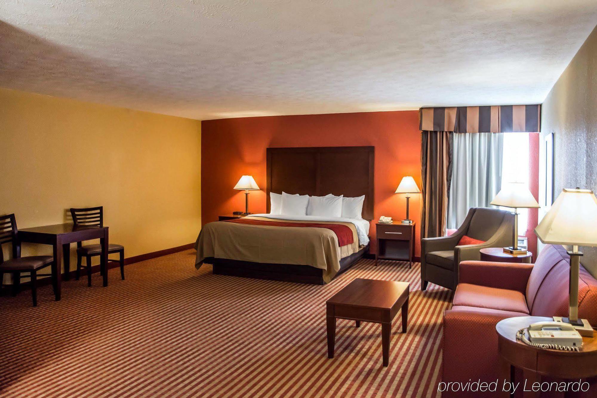 Comfort Inn & Suites Cincinnati Eastgate Exteriör bild