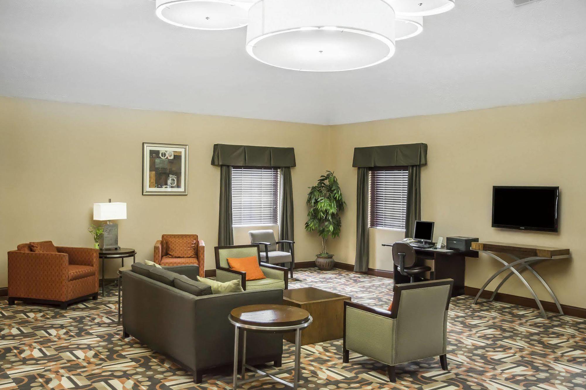 Comfort Inn & Suites Cincinnati Eastgate Exteriör bild